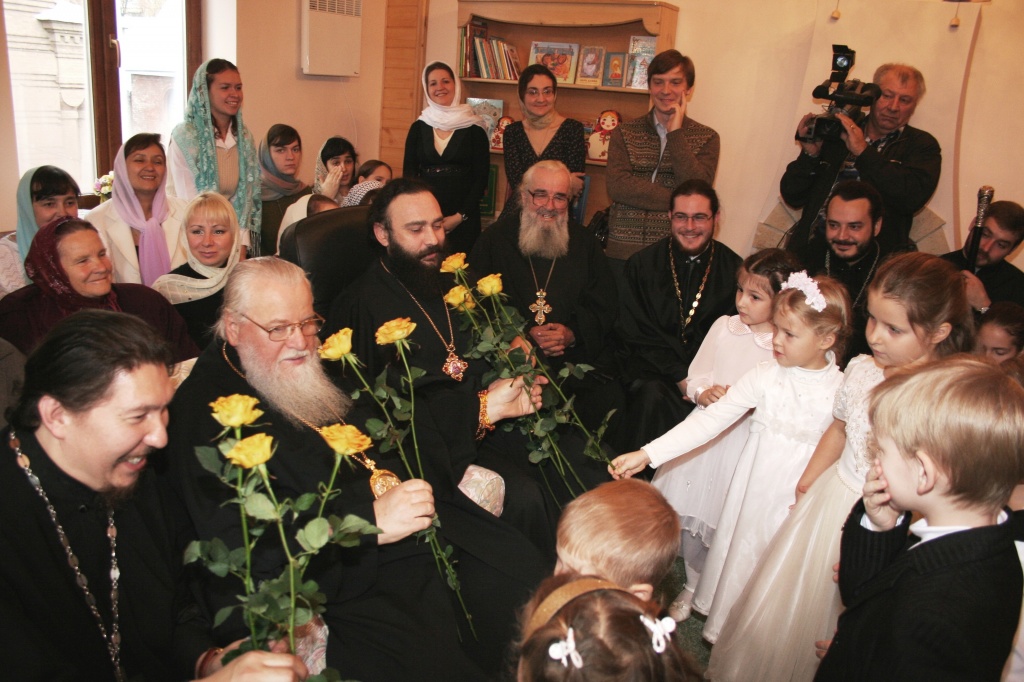 Цветы Владыке.JPG